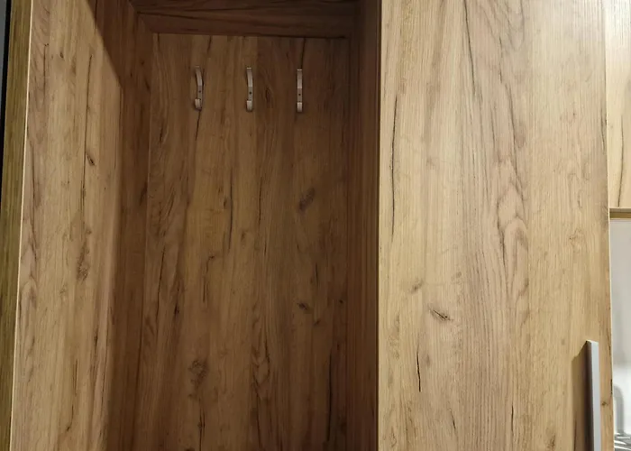 Czarna Gora 239 시에나