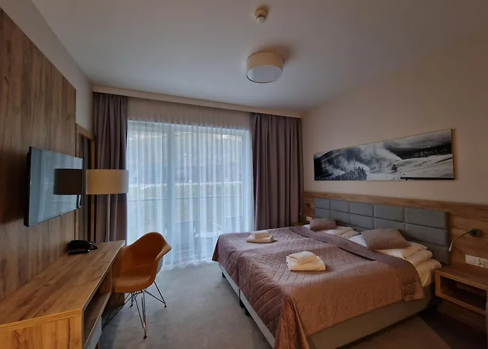 Czarna Gora 239 시에나